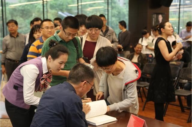 山东画报出版社有限公司内容图片展示