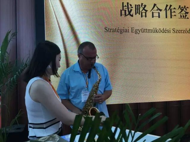 山东画报出版社有限公司内容图片展示